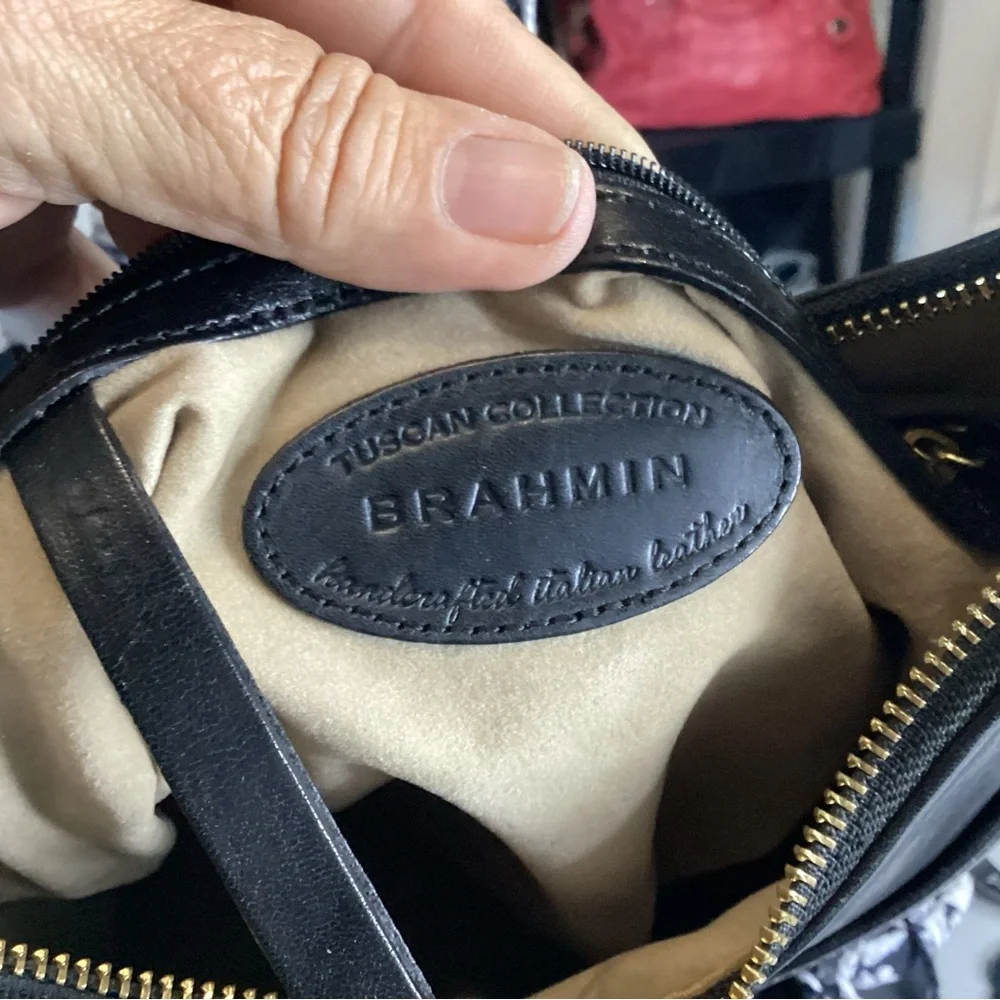 Brahmin Renee black Tuscan leather shoulder bag with croc embossed trim. - Picture 8 of 11